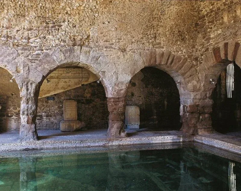 Roman frigidarium — ancient cold plunge, contrast therapy