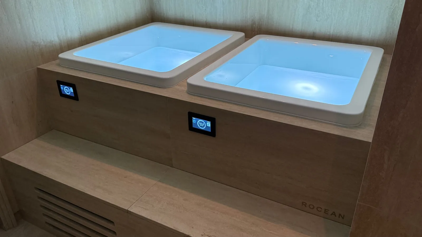 Rocean built-in hot and cold boxes